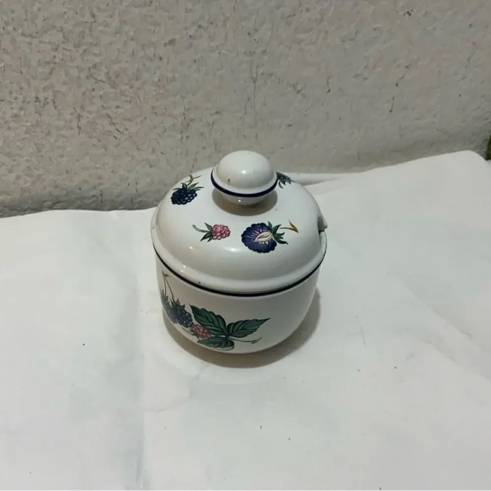 Villeroy & Boch Sugar Bowl & Lid 3" Diameter Luxembourg Anno 1748 G15
